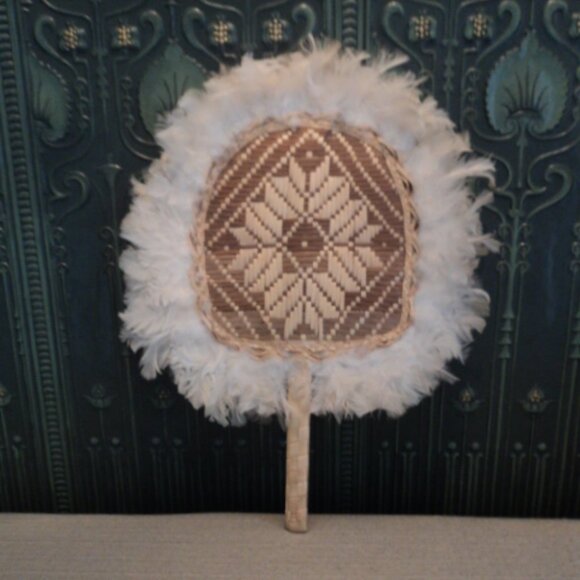 vintage wicker fan wall decor - Picture 1 of 2